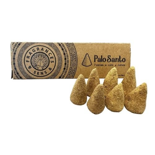 Palo Santo 7 x Cônes, sur fond blanc