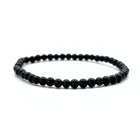 Bracelet en tourmaline noire, perles de 4 mm, sur fond blanc