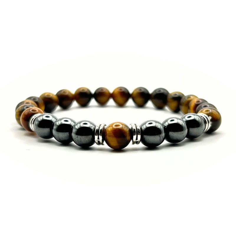 Bracelet en œil du tigre et hématite, perles de 8 mm, sur fond blanc