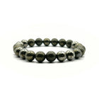 Bracelet en pyrite, perles de 8 mm, sur fond blanc