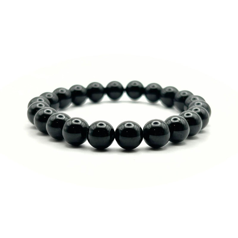Bracelet en tourmaline noire, perles de 8 mm, sur fond blanc